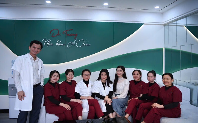 Đội ngũ bác sĩ ở nha khoa Á Châu