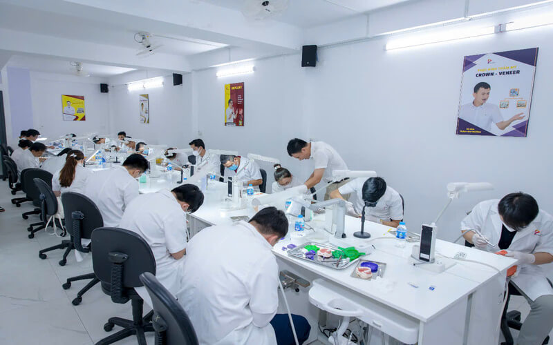 Nha khoa Dr Trường Á Châu